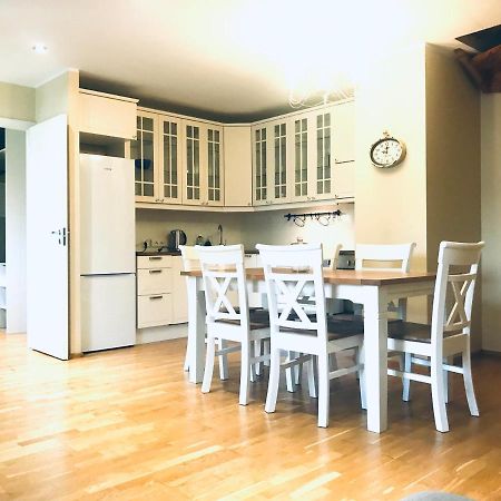 Cozy City Penthouse Apartment, Free Parking タリン エクステリア 写真