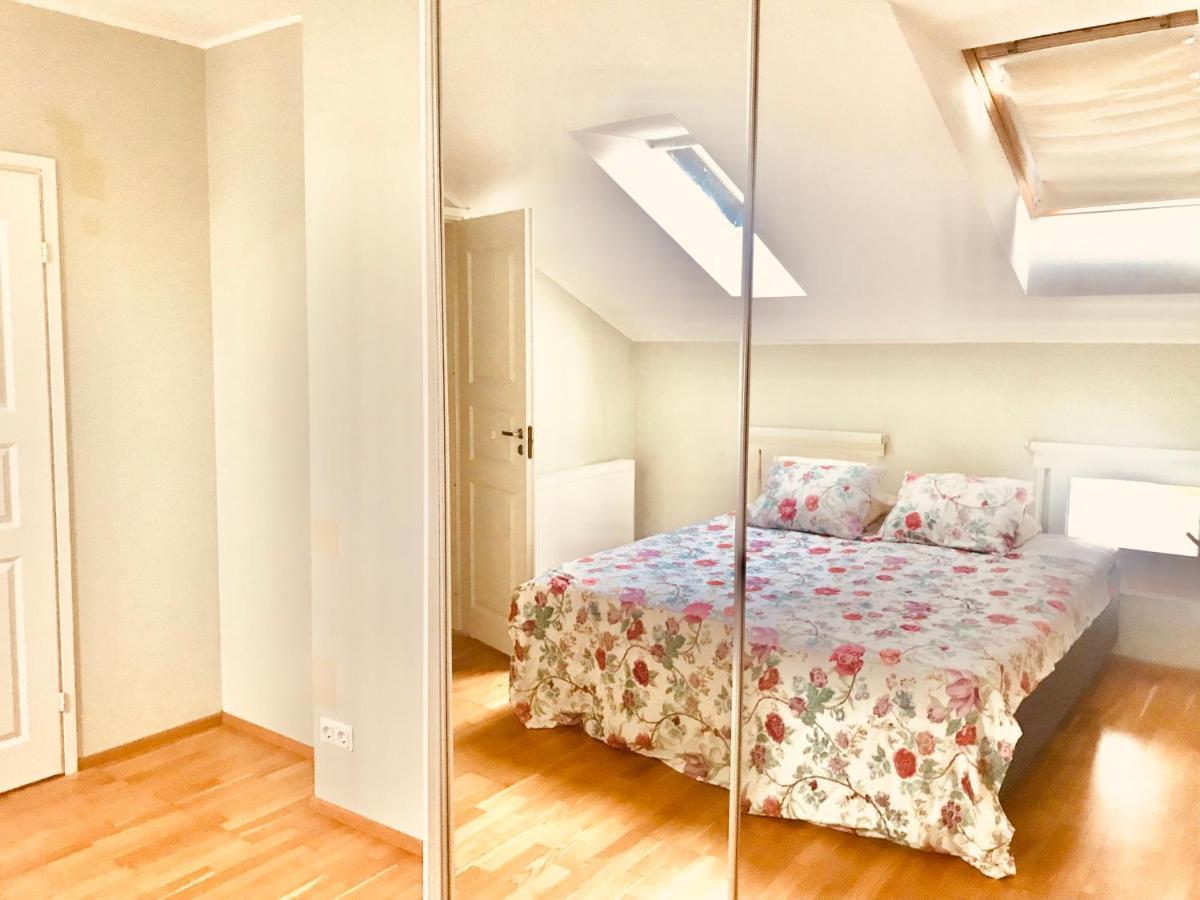 Cozy City Penthouse Apartment, Free Parking タリン エクステリア 写真